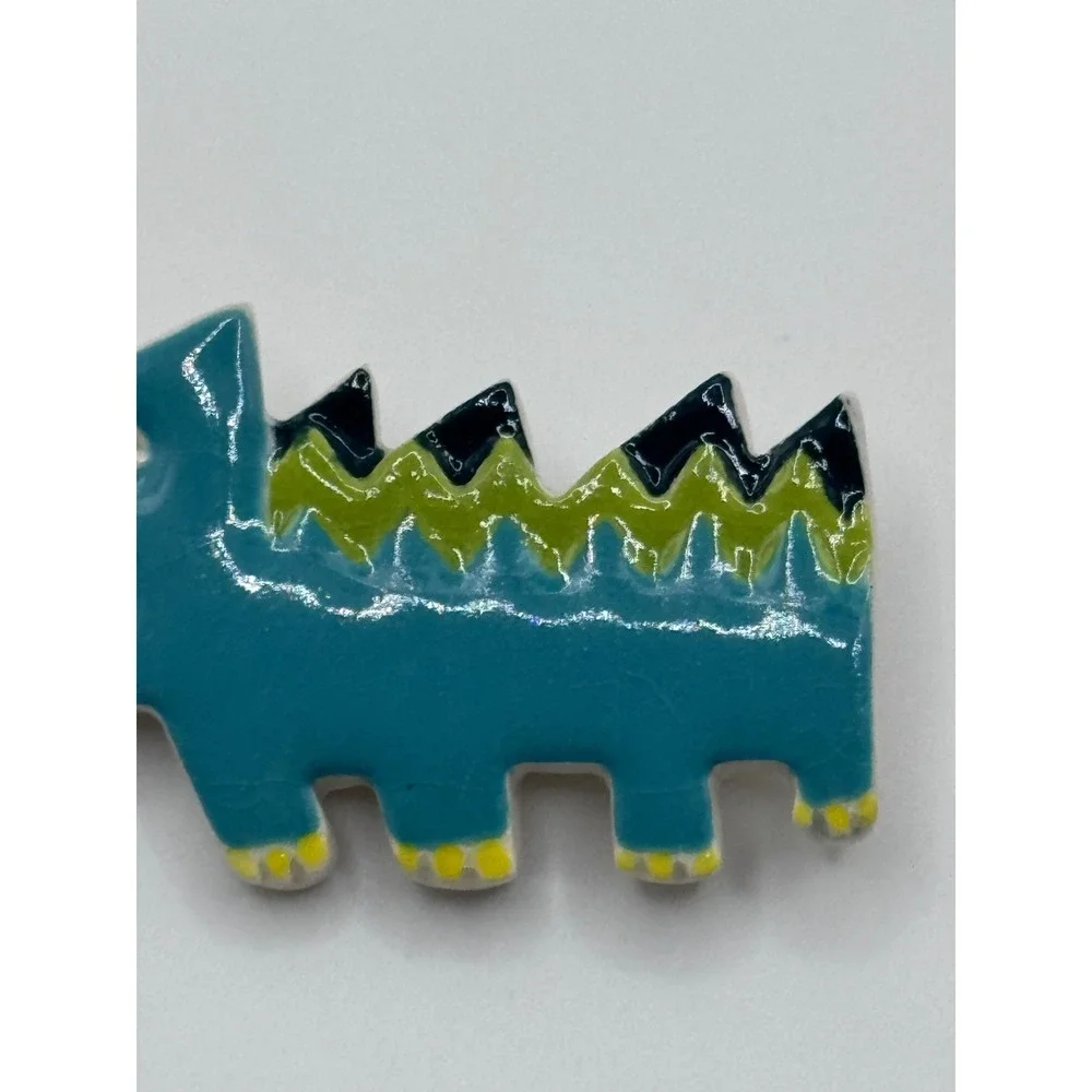 Vintage Linda Huey Glazed Ceramic Dinosaur Pin Brooch Signed